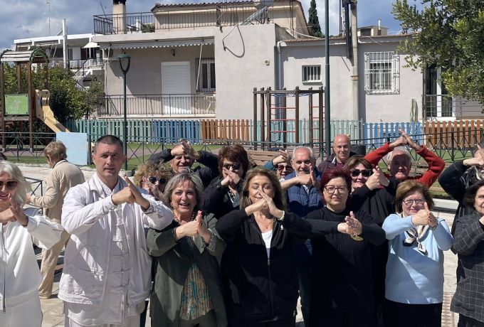 Tai Chi στα ΚΑΠΗ Κορινθίων: Η κίνηση που “μάγεψε” τον ΣΚΑΪ!